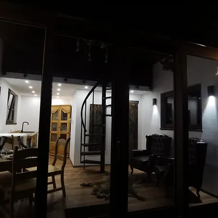 Baumhaus Heuhuette * זאלם