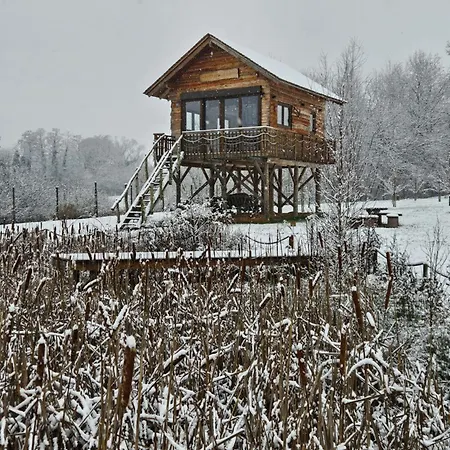דירה Baumhaus Heuhuette *