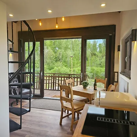 Baumhaus Heuhuette *