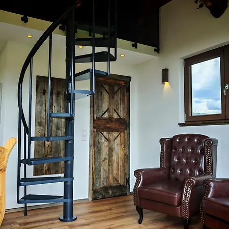 Daire Baumhaus Heuhuette