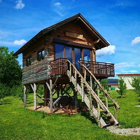 Baumhaus Heuhuette *