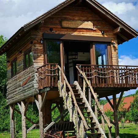 Baumhaus Heuhuette דירה