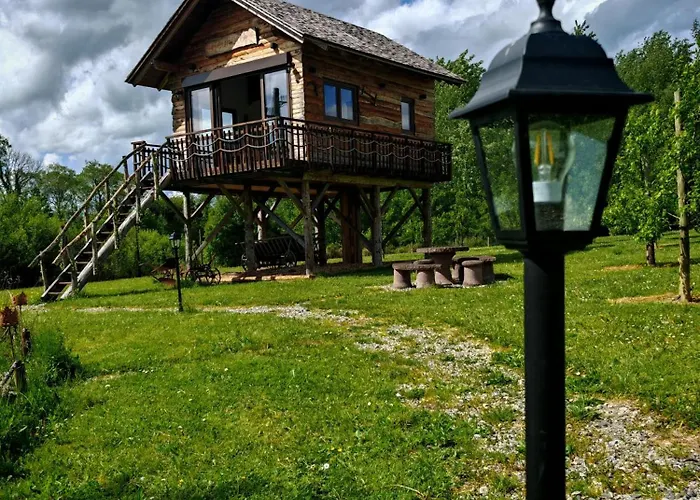 Baumhaus Heuhuette * Salem (Baden-Wurttemberg)